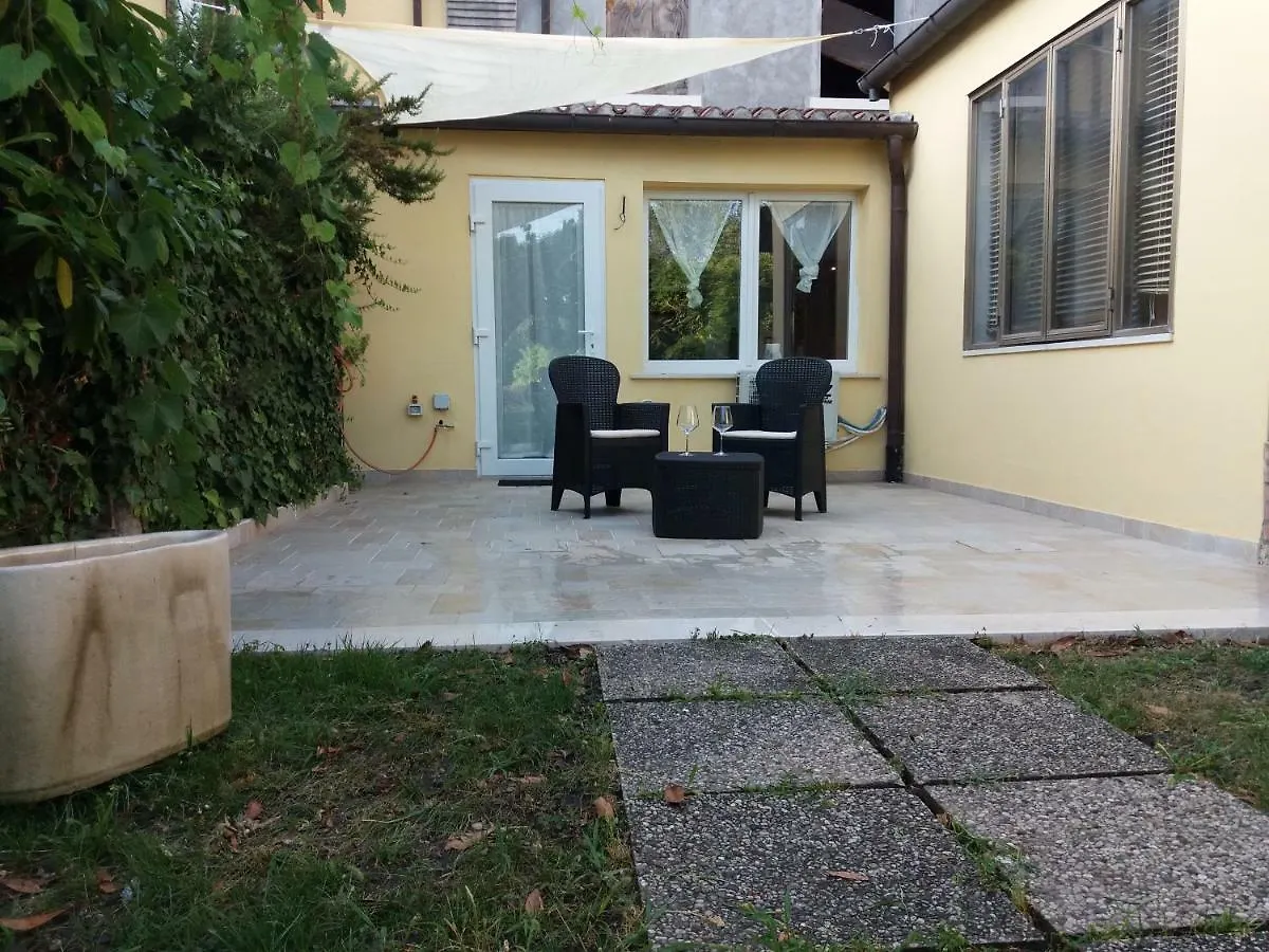 Giardino in laguna Murano 0*,  Italia